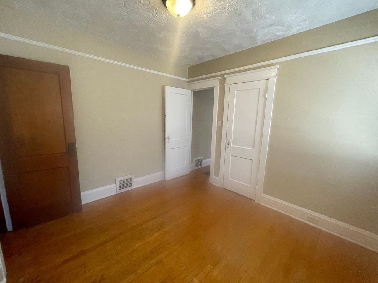 2945 N 36th St - Photo 7 of 10