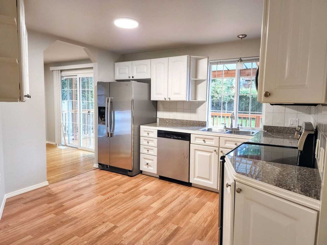 14220 112th Ave Ne - Photo 7 of 23