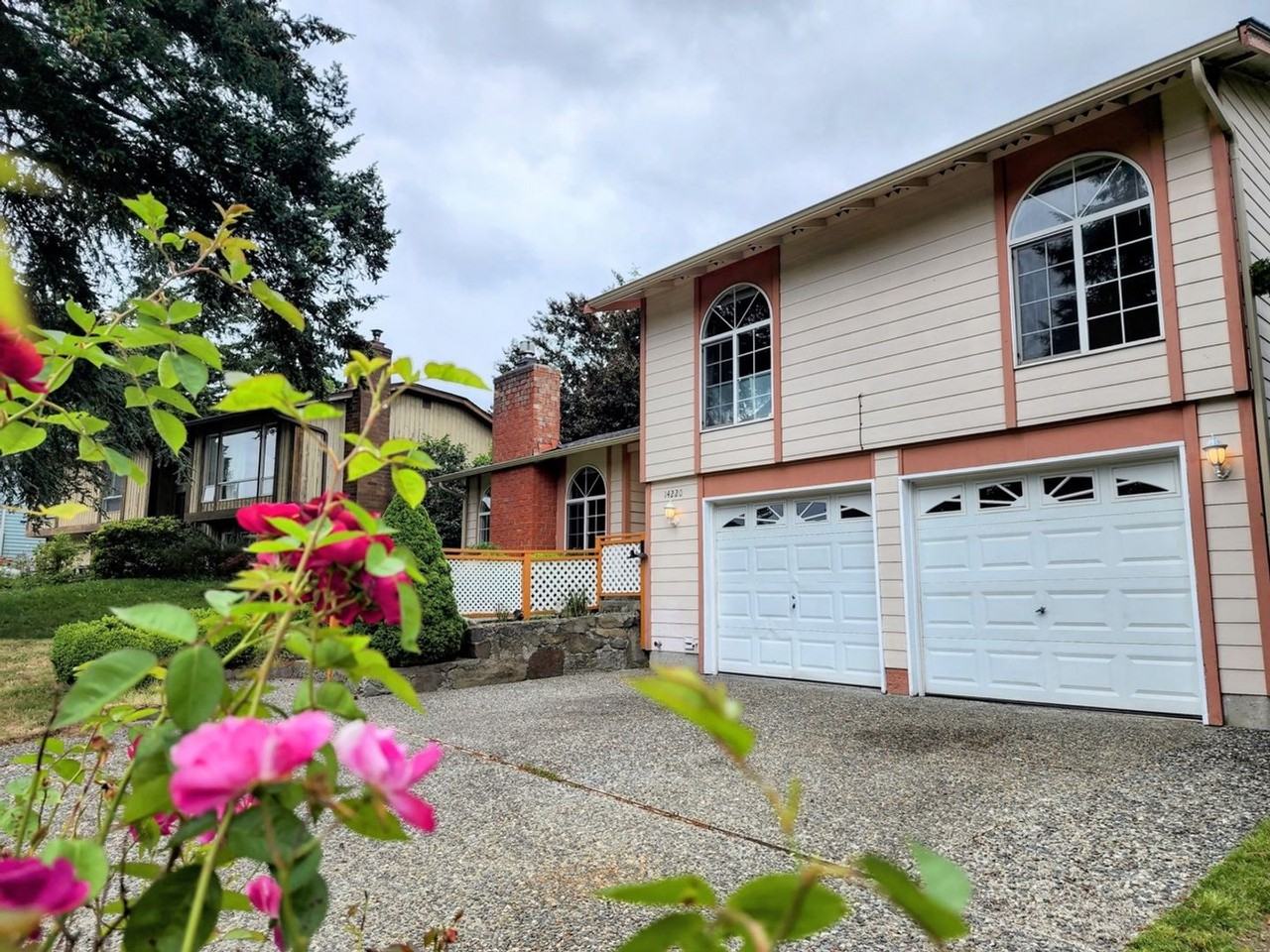 14220 112th Ave Ne - Photo 2 of 23