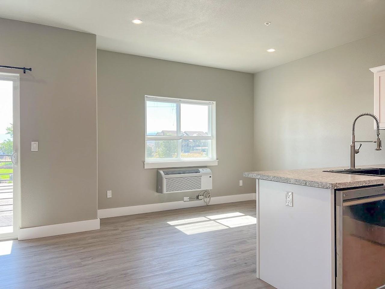 941 Covey Run Rd #205 - Photo 7 of 27