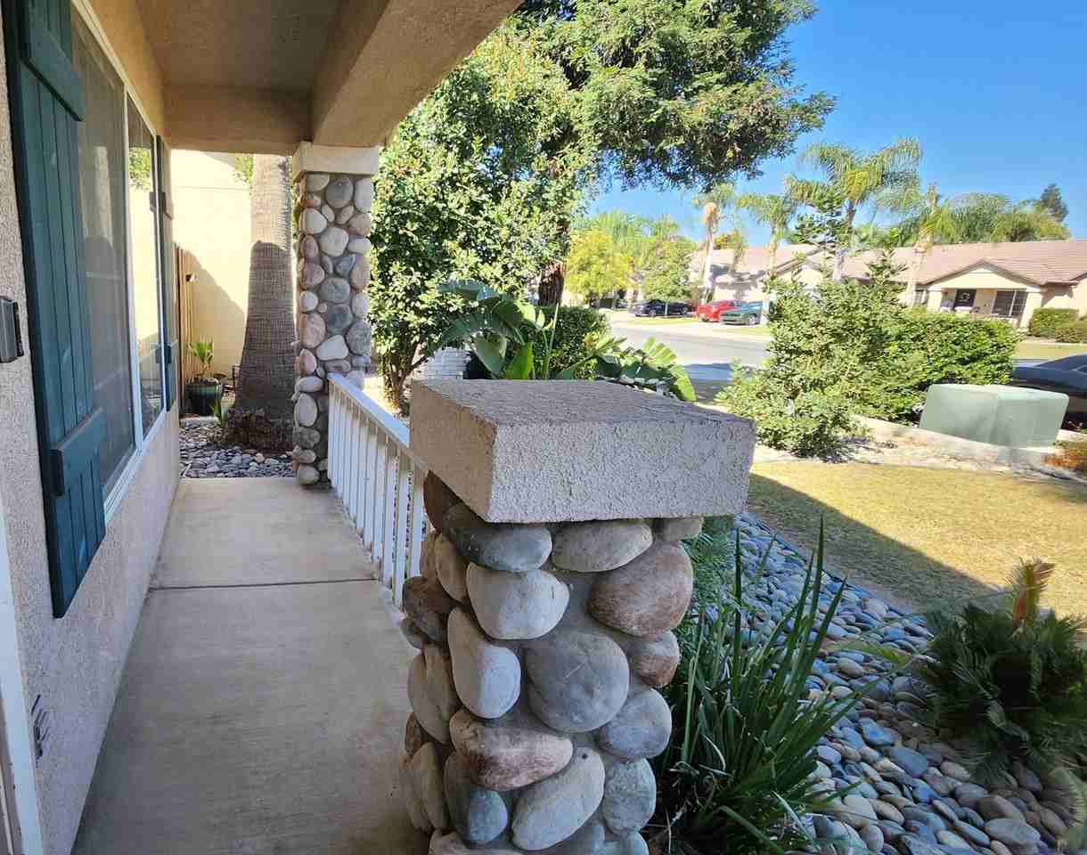 11001 Cactus Valley Dr - Photo 2 of 26