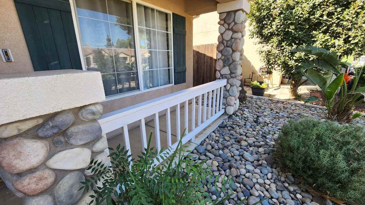 11001 Cactus Valley Dr - Photo 3 of 26