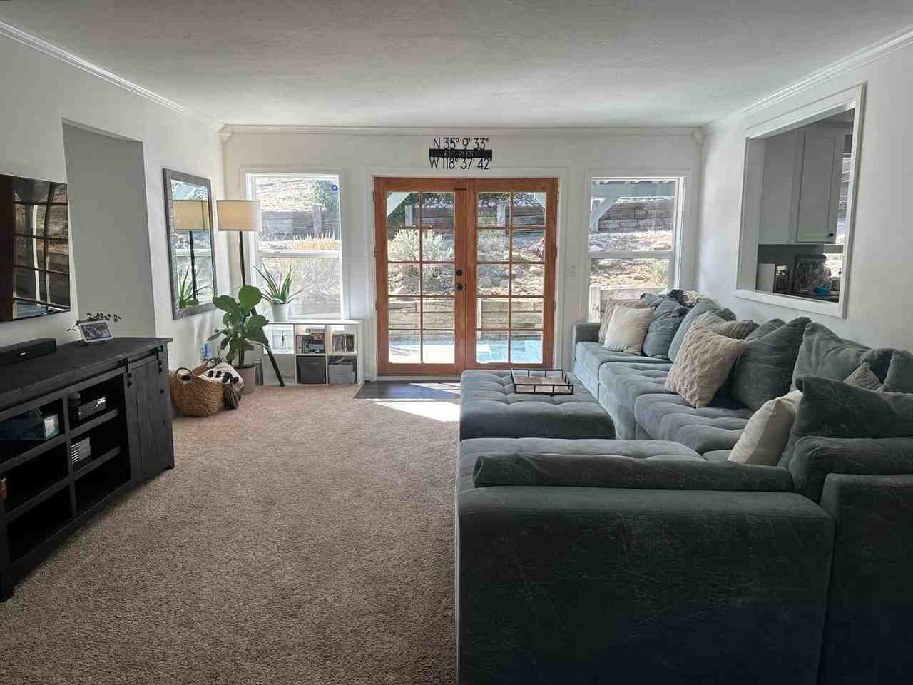 25908 Bear Valley Rd - Photo 4 of 22