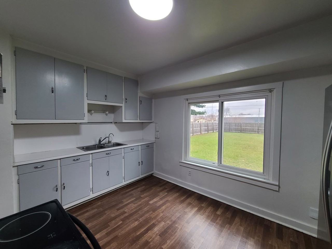 1387 Hurd Ave - Photo 2 of 20