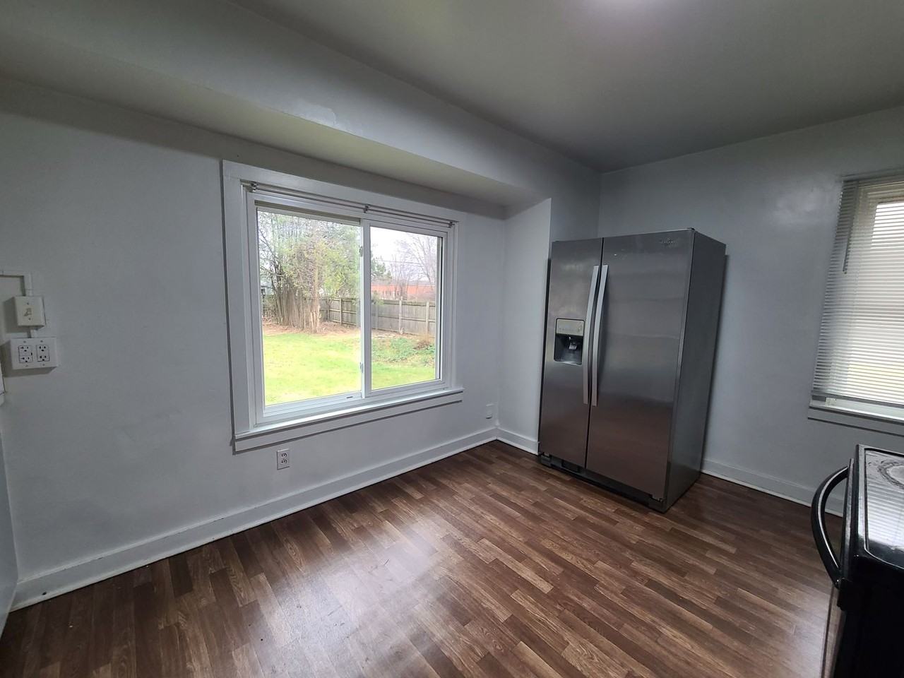 1387 Hurd Ave - Photo 3 of 20