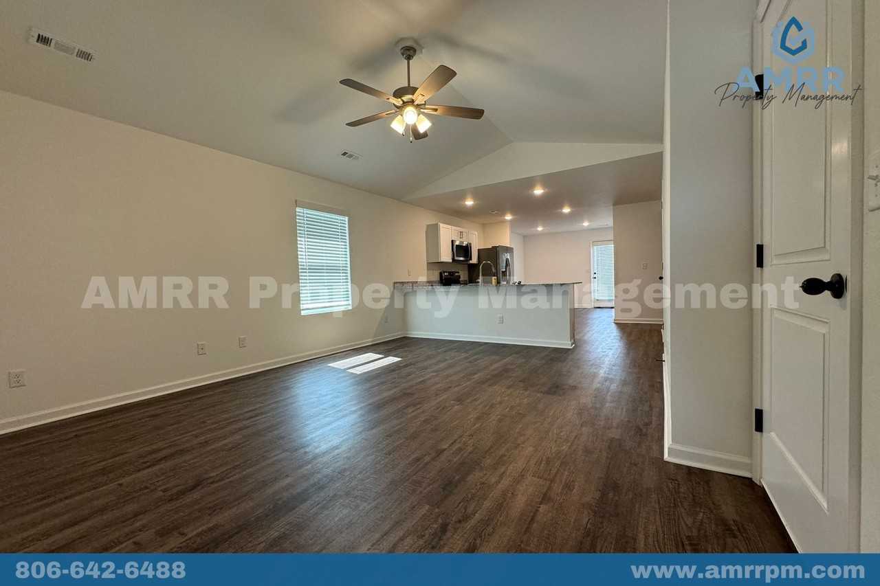 612 Short Leaf Ln - Photo 4 of 22