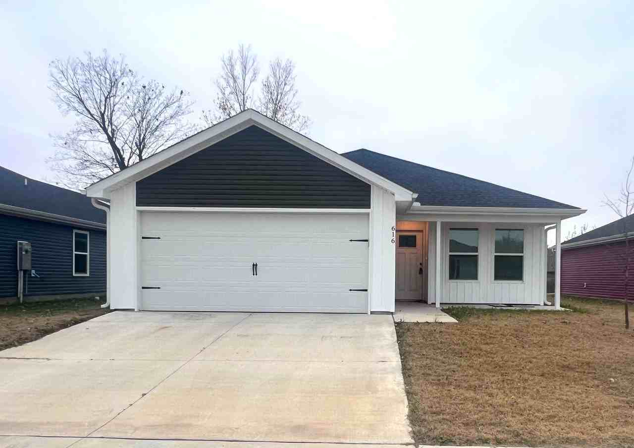 616 Short Leaf Ln - Photo 2 of 23