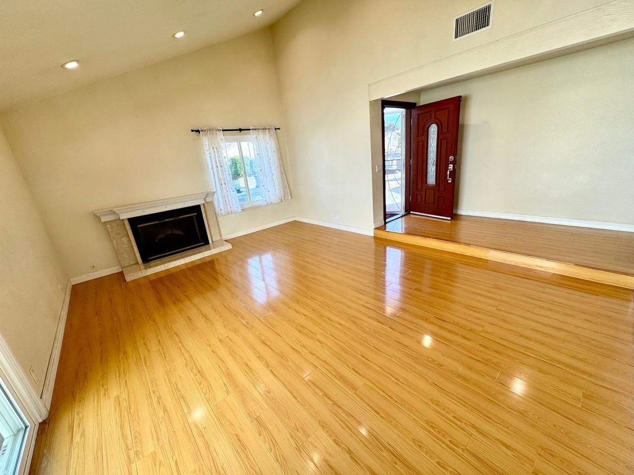 3606 S Ross St - Photo 2 of 18