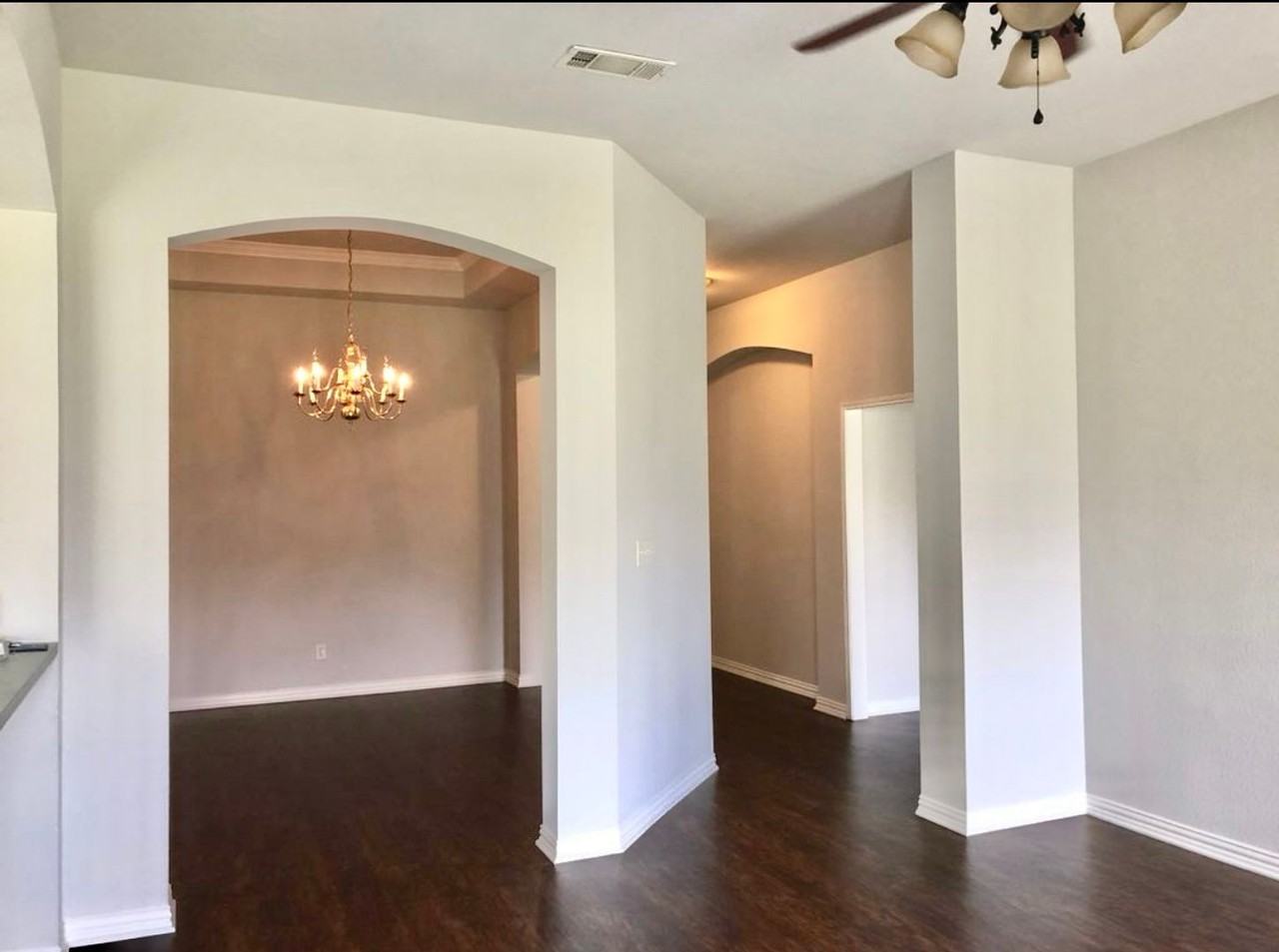 2601 Coffey Dr - Photo 3 of 29