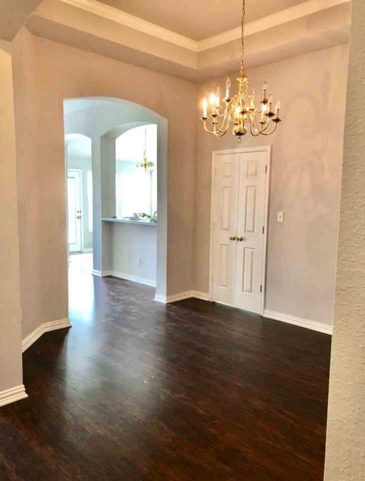 2601 Coffey Dr - Photo 4 of 29