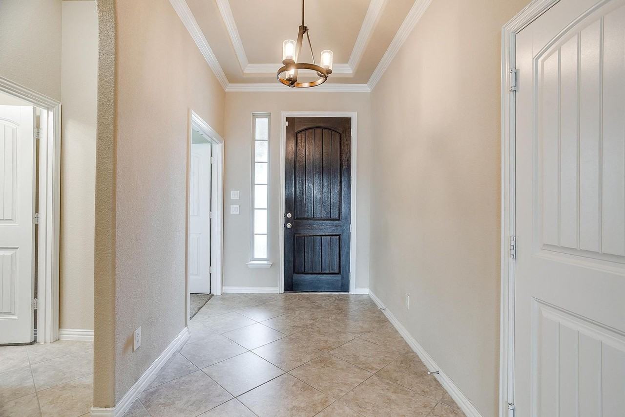 14809 Star Creek Dr - Photo 3 of 43