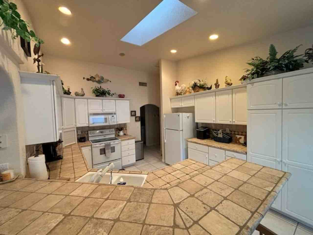 1726 Lockheed Bay - Photo 7 of 13