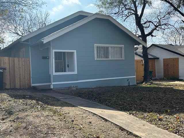 134 Stratford Ct - Photo 2 of 11