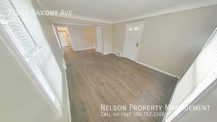 22006 Saxony Ave - Photo 2 of 12