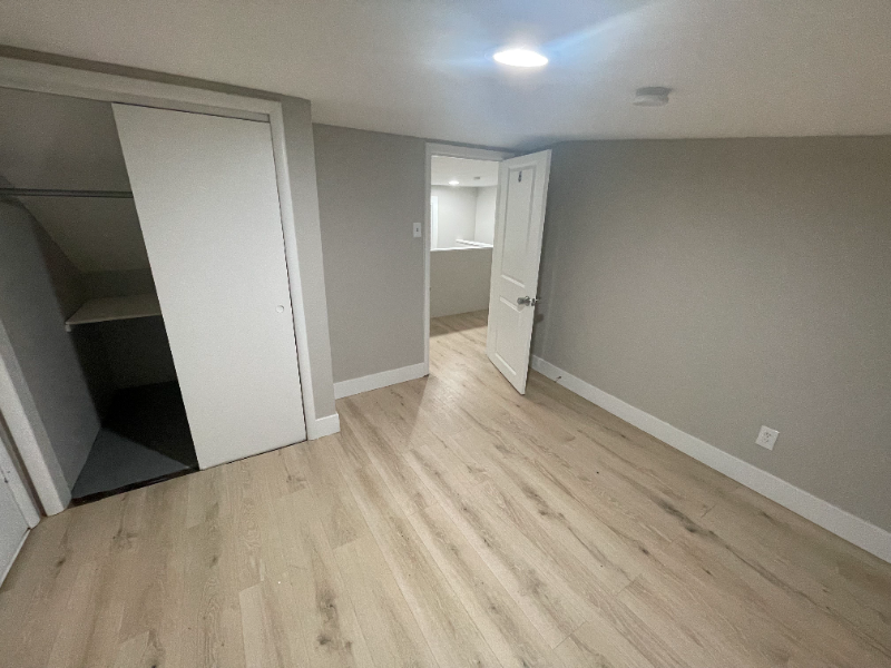 1239 Sw Garfield Ave - Photo 7 of 8