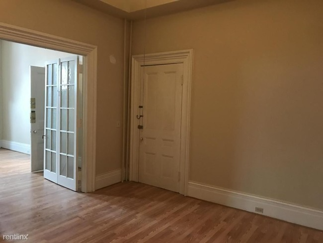 220 W Madison St Units 1 #1B - Photo 3 of 5