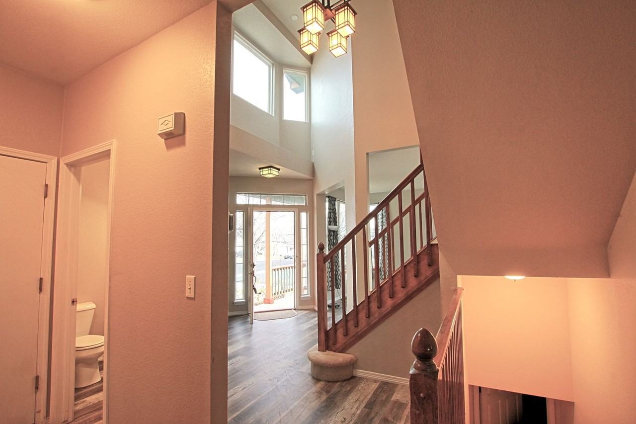 1319 Iris Cir - Photo 3 of 29