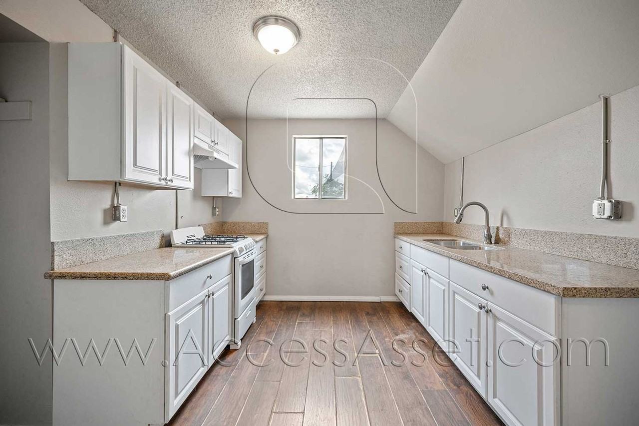 113 E Kimball Ave #2 - Photo 2 of 9