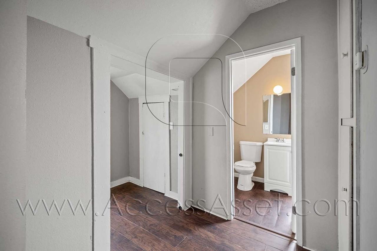 113 E Kimball Ave #2 - Photo 5 of 9