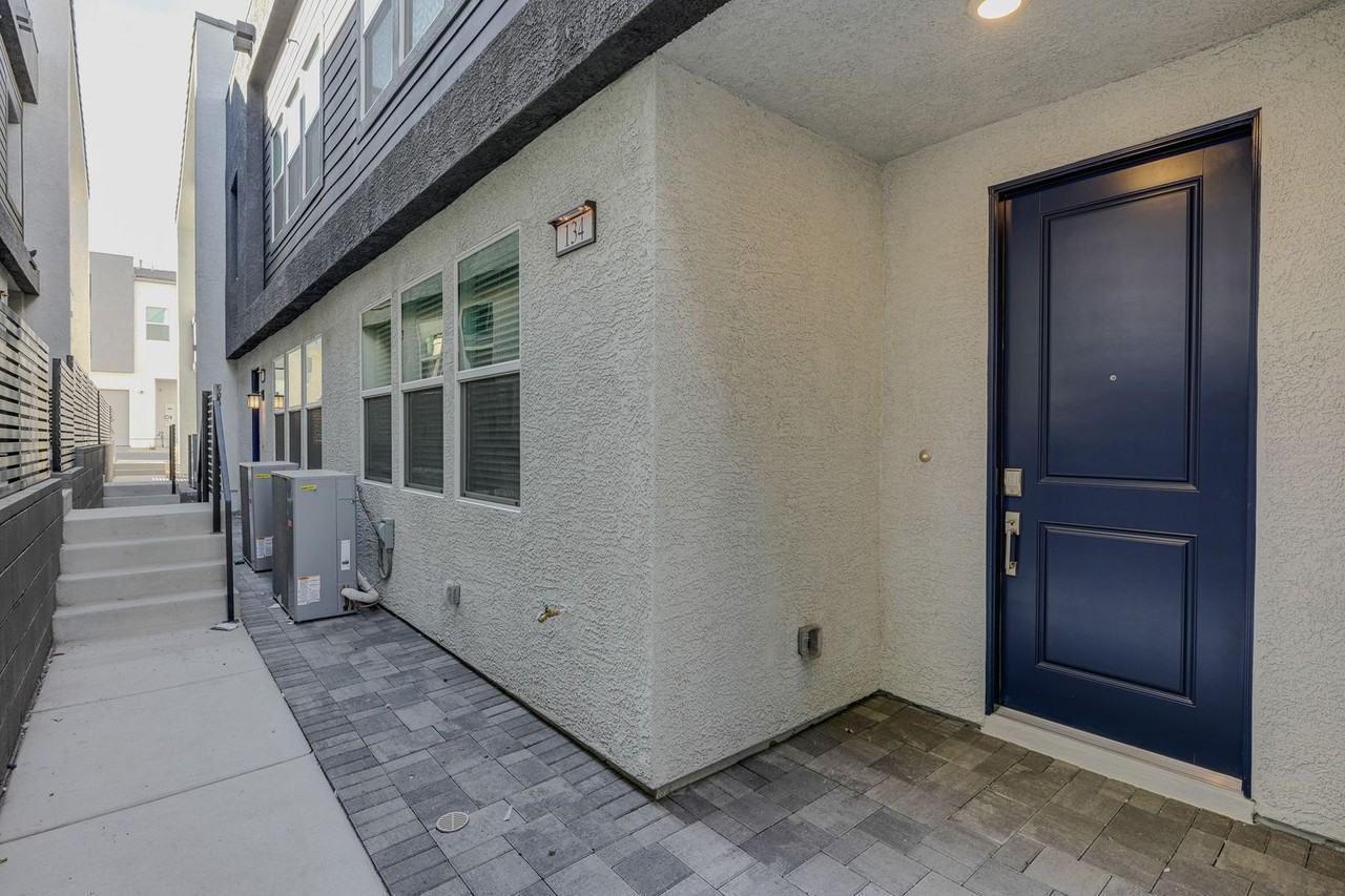 134 Laguna Commons Ln - Photo 6 of 31