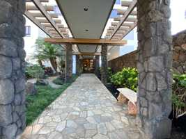 featured image of 1517 Makiki St #1203