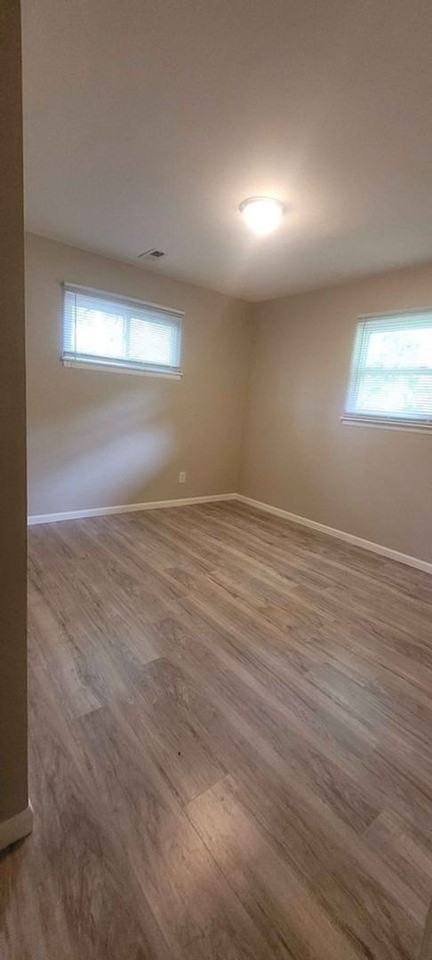 1060 E 47th Pl - Photo 3 of 7