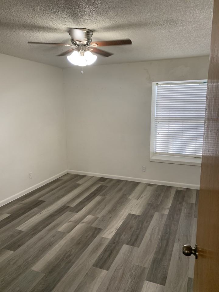 411 West Van Alstyne Parkway #411 - Photo 6 of 15