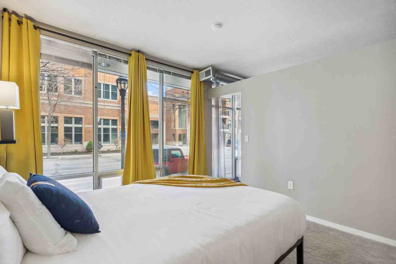616 Washington Avenue South - Photo 6 of 67