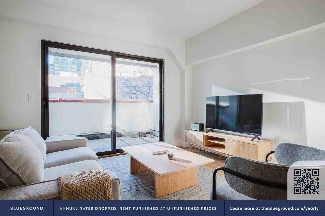 360 West 34th Street - Photo 3 of 27