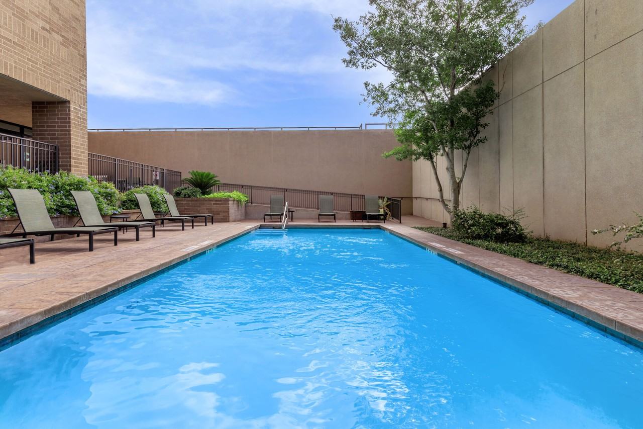 The Enclave at 1550 - Photo 3 of 21