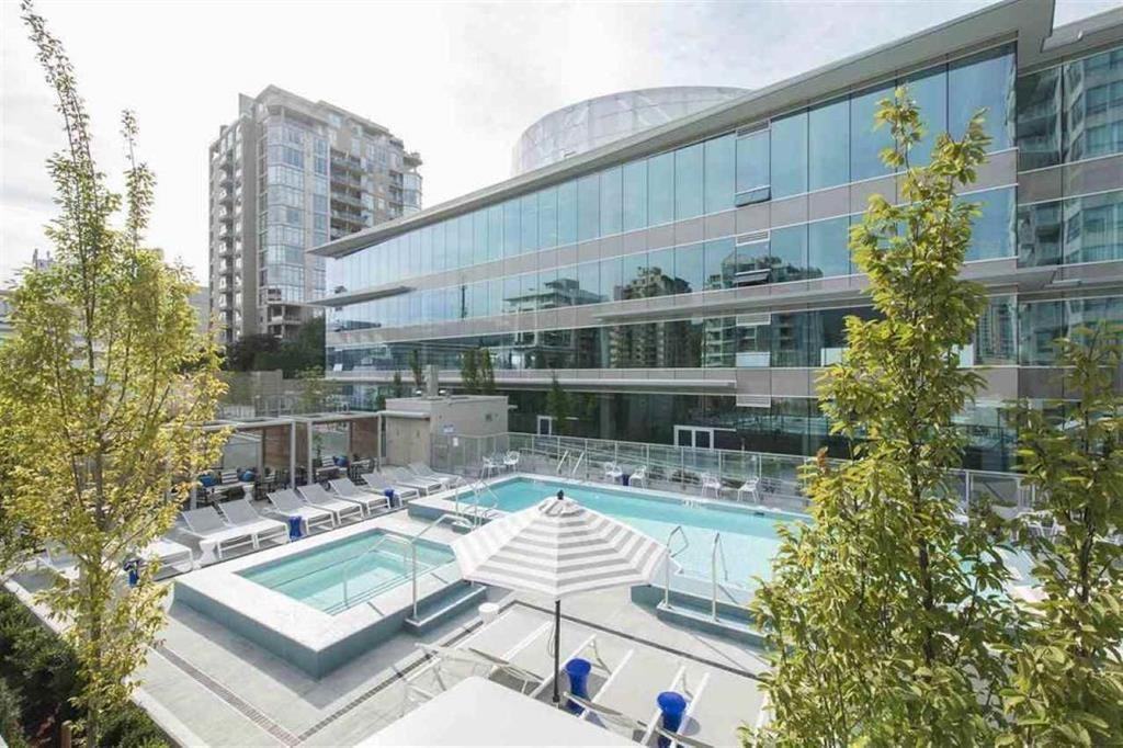 112 East 13th St #1502 - Photo 5 of 30