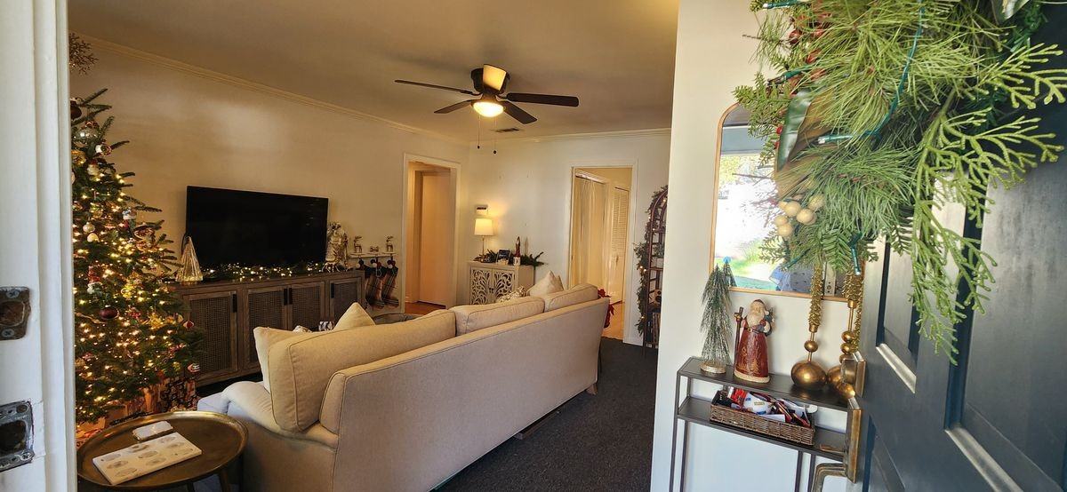 1805 W 30th St - Photo 3 of 25
