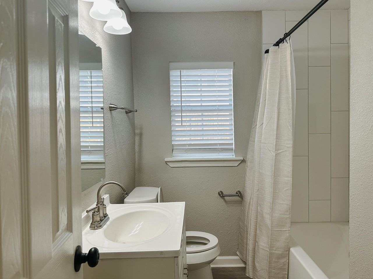 Alice Street - Photo 2 of 16