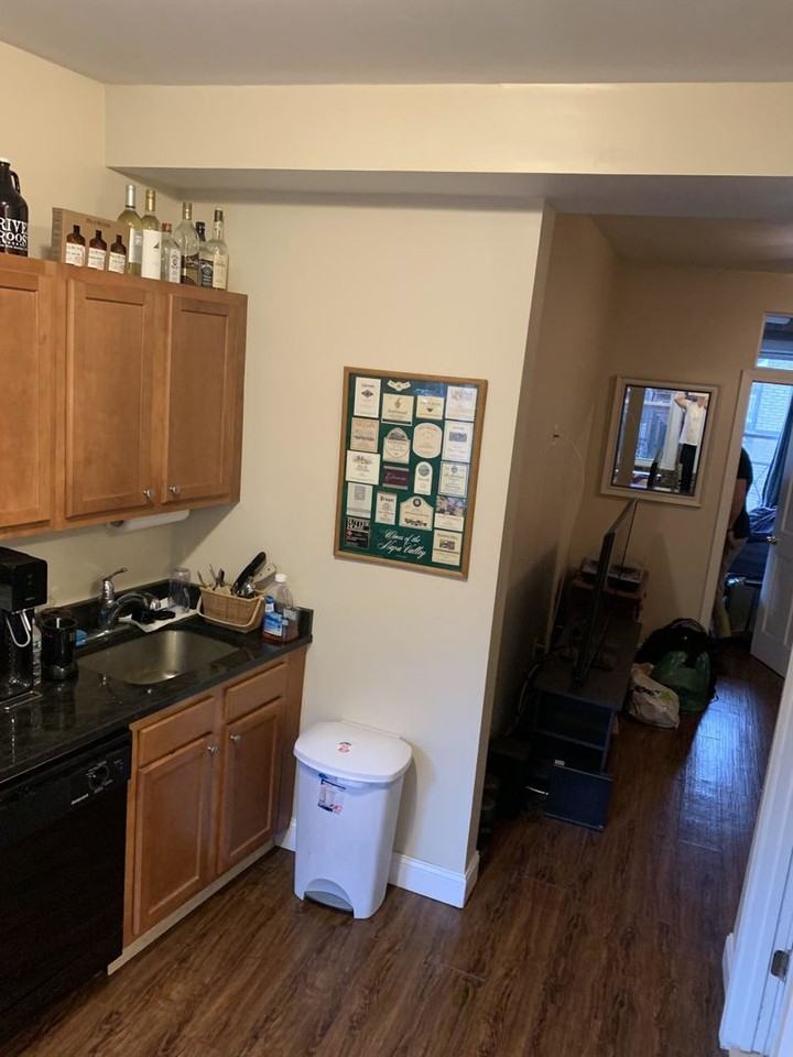 113 Salem St - Photo 4 of 13