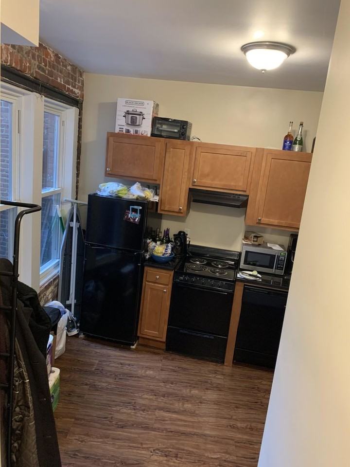 113 Salem St - Photo 5 of 13