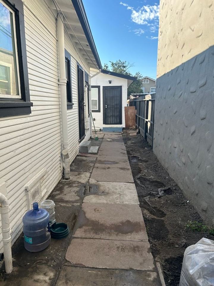 1225 92nd Ave - Photo 3 of 29