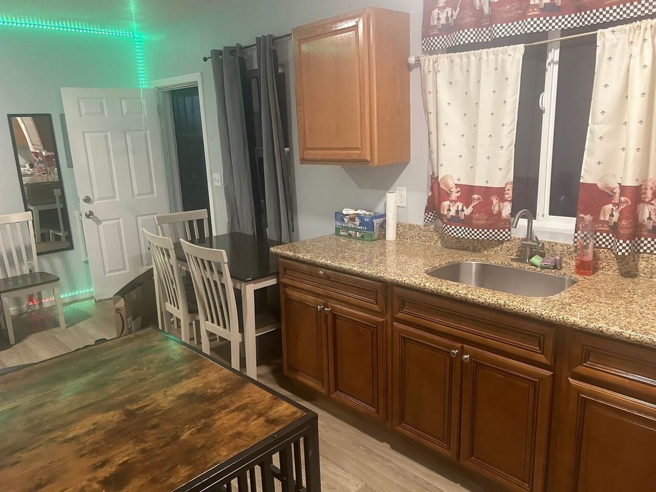 1225 92nd Ave - Photo 7 of 29