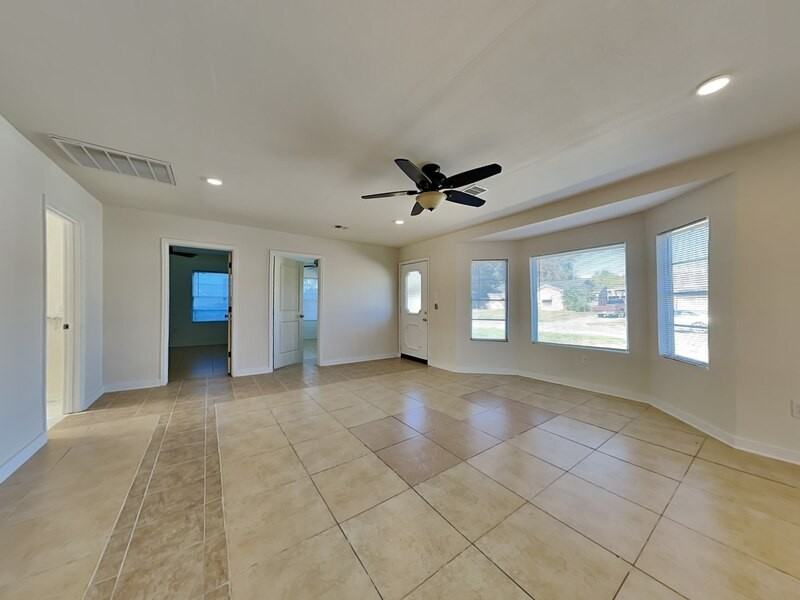 7318 Thurow St - Photo 2 of 32