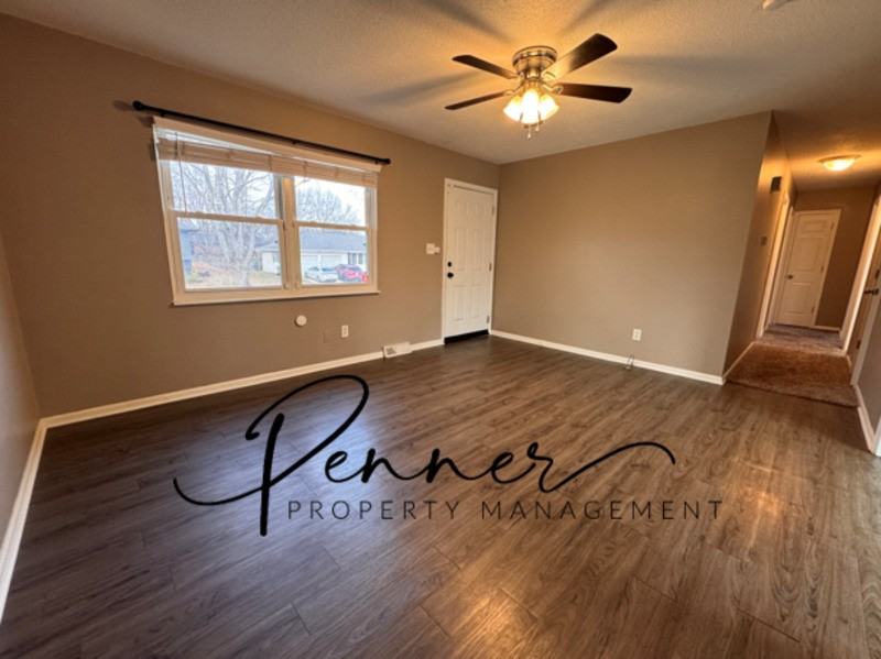 108 Sw Moore St - Photo 2 of 11