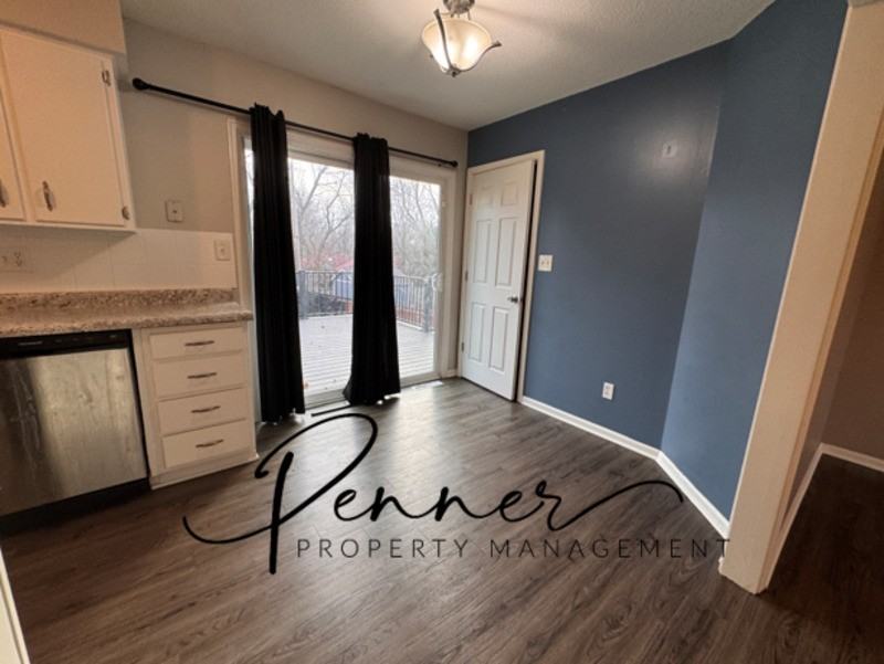 108 Sw Moore St - Photo 3 of 11