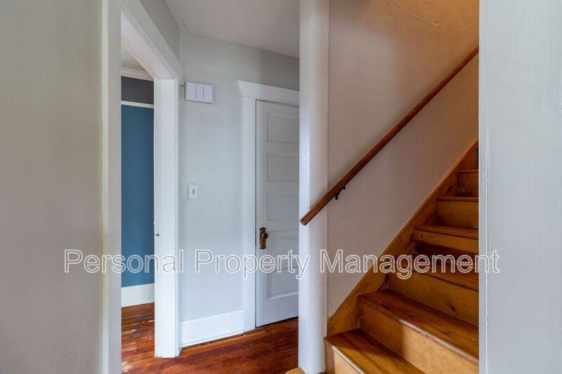 1701 Franklin St - Photo 4 of 21