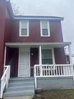 featured image of 902 S Moffet Ave