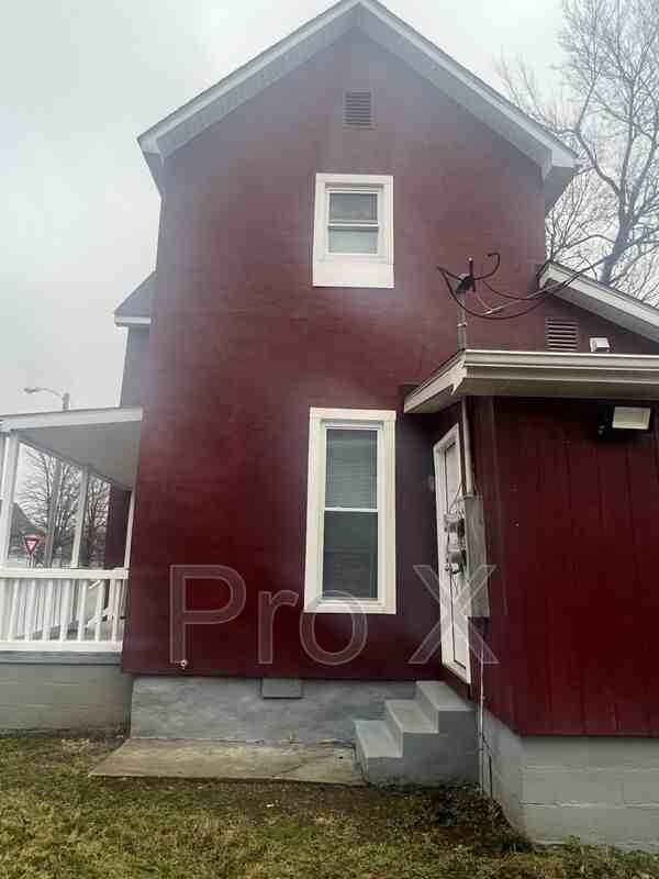 902 S Moffet Ave #902SMOFFET - Photo 2 of 14