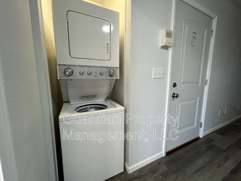 307 N Market St #2 - Photo 3 of 18