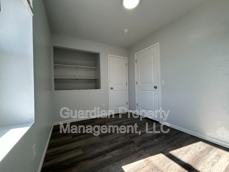 307 N Market St #2 - Photo 6 of 18