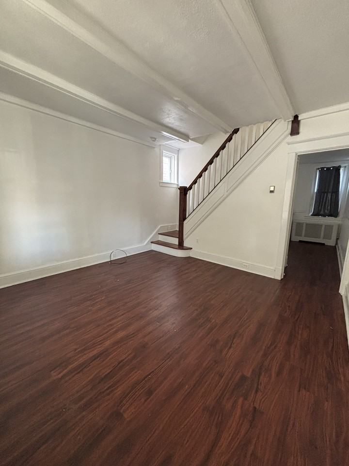 415 S Sycamore St - Photo 3 of 11