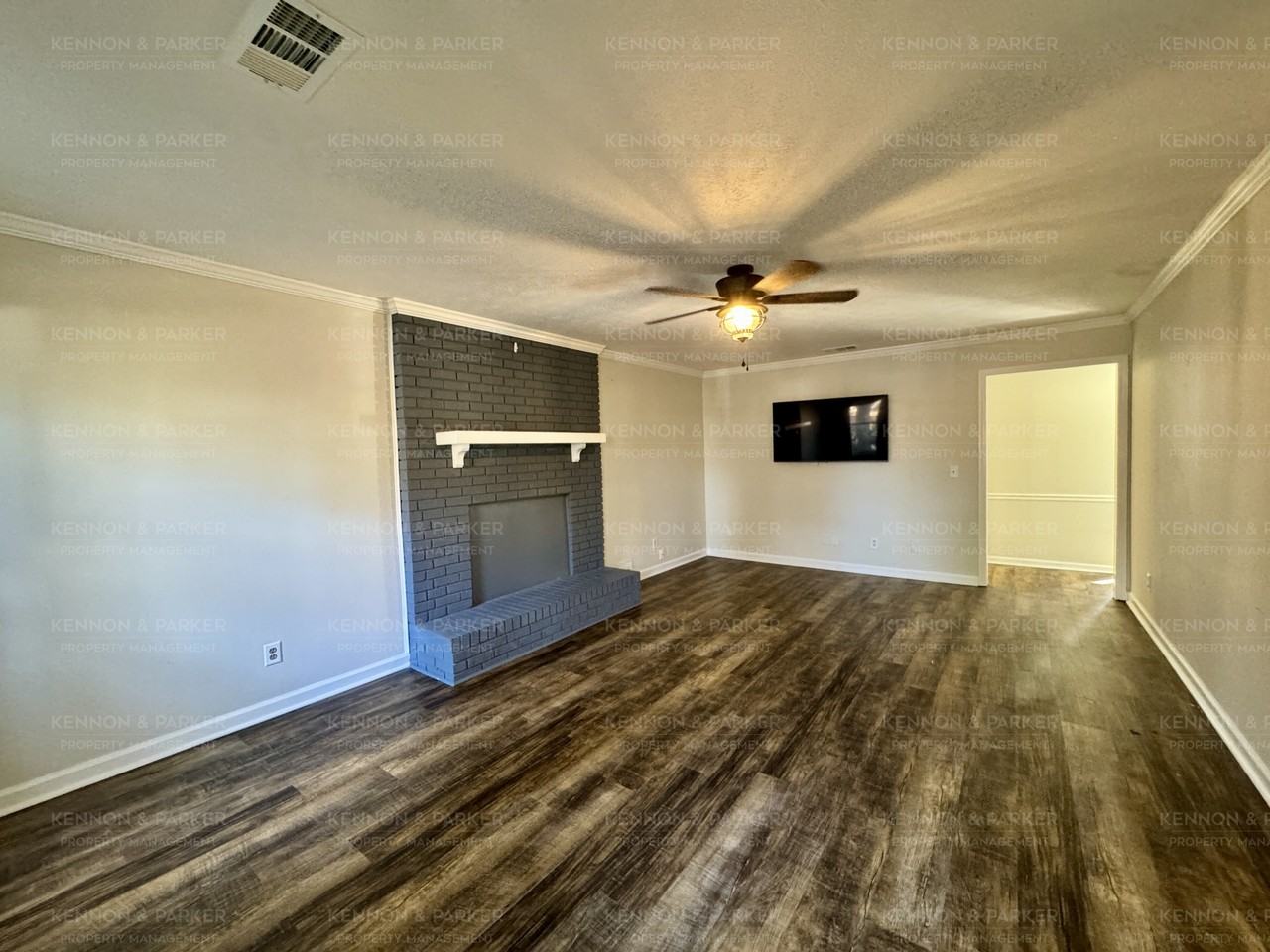 1042 Rockybrook Ct - Photo 4 of 35