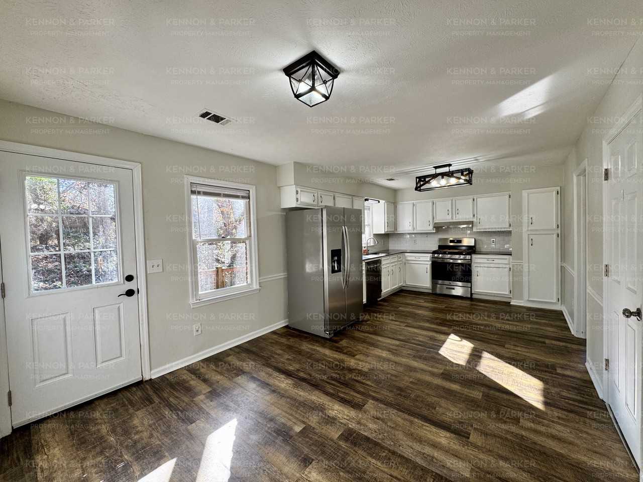 1042 Rockybrook Ct - Photo 6 of 35