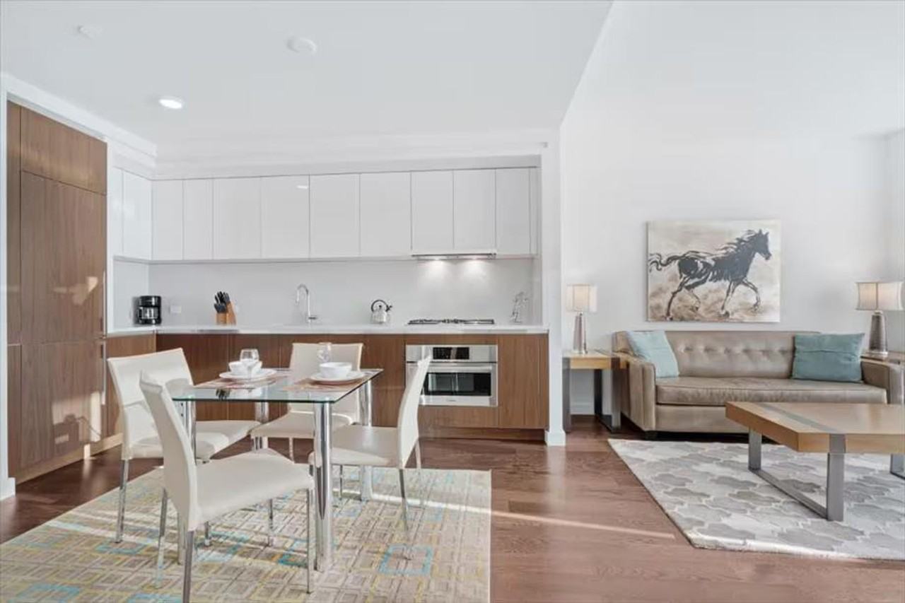 W 42nd St #1016418P - Photo 3 of 18