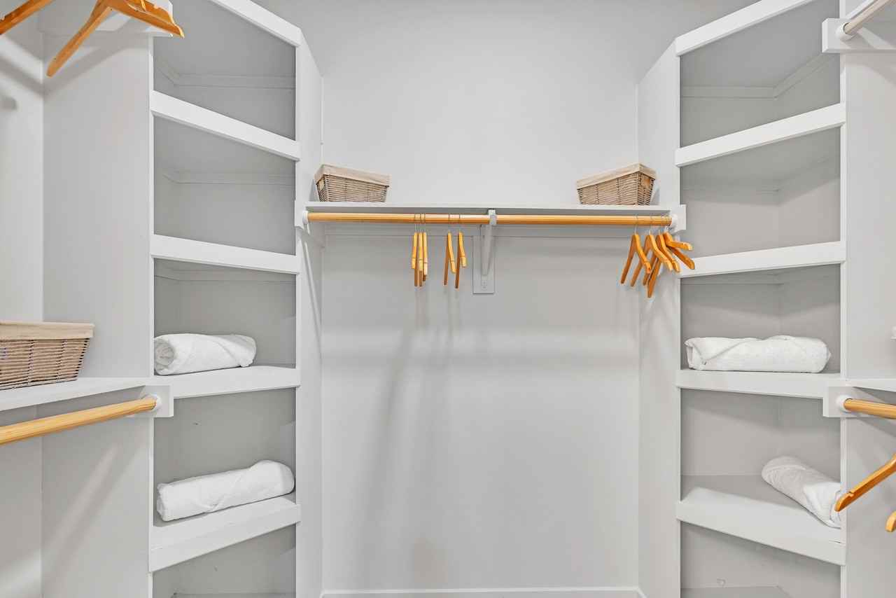 2628 Live Oak St - Photo 4 of 37